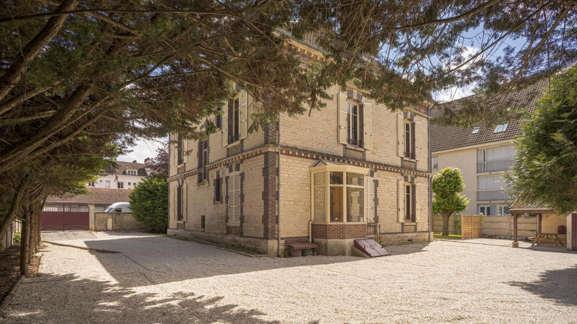 Apartment Bonappart 2 - Charme Napoleonien & Confort
